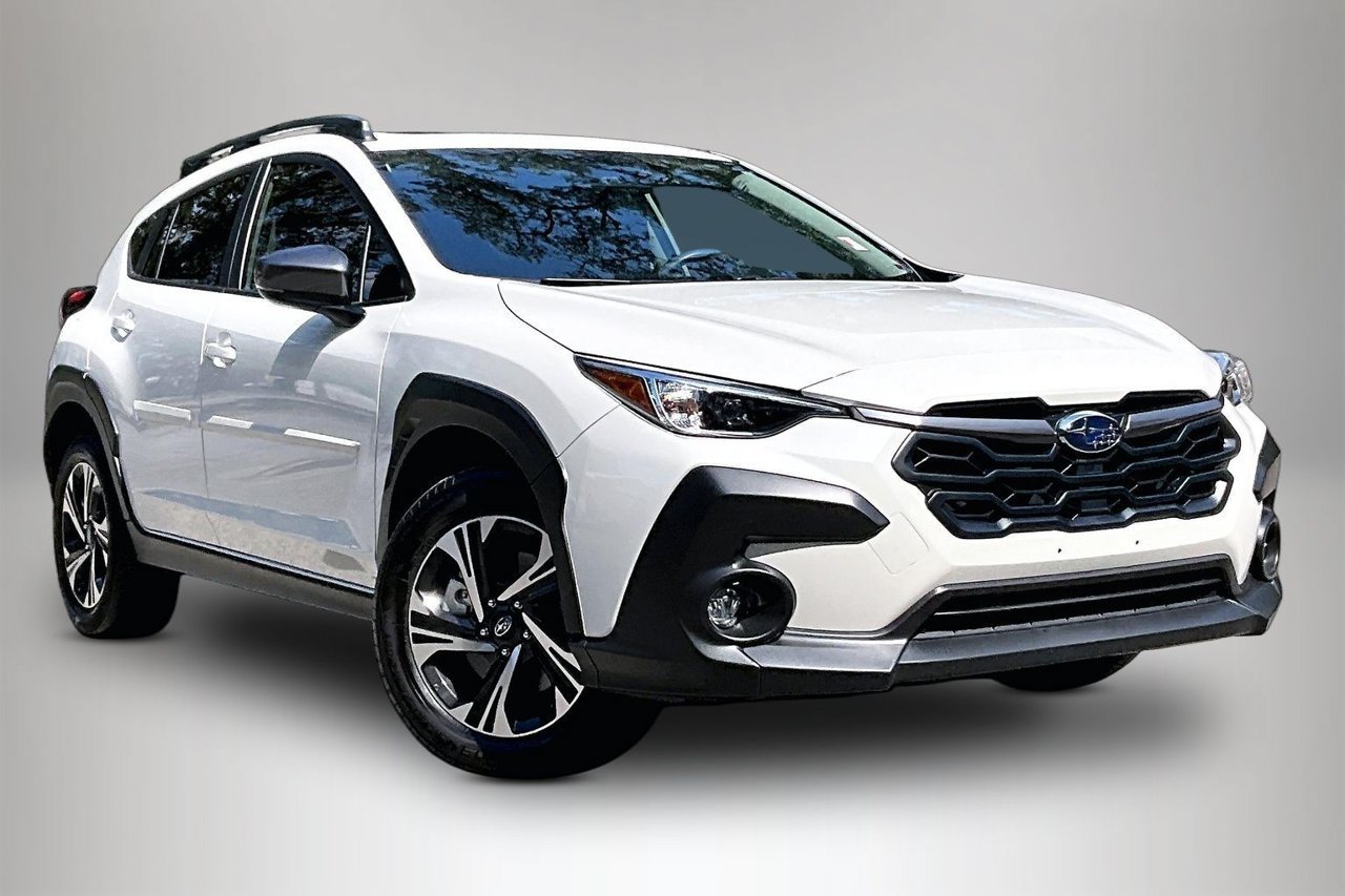 Used 2025 Subaru Crosstrek 2.5i Premium AWD/4WD image 2
