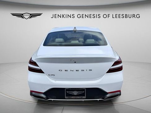 Used 2025 Genesis G70 2.5T image 9
