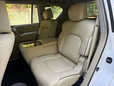 Used 2019 INFINITI QX80 Luxe w/ Proassist Package AWD/4WD image 29