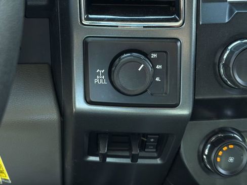 Used 2021 Ford F250 XLT w/ XLT Premium Package AWD/4WD image 13