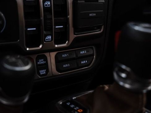 Used 2025 Jeep Gladiator Rubicon w/ Safety Group image 71