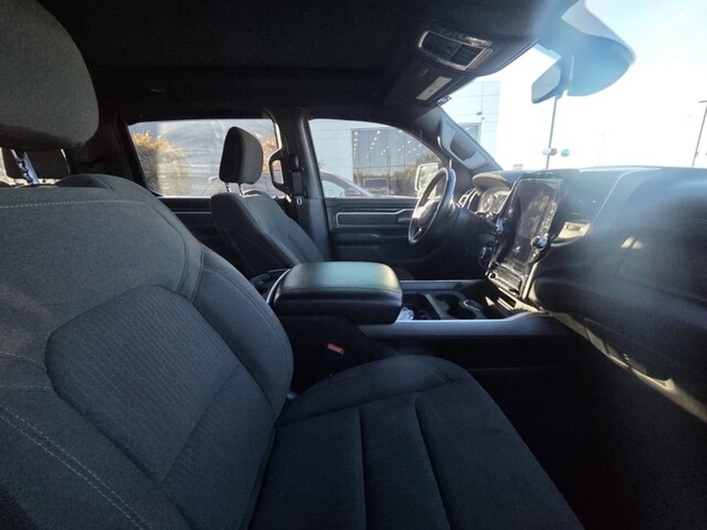 Used 2022 RAM 1500 Big Horn AWD/4WD image 9