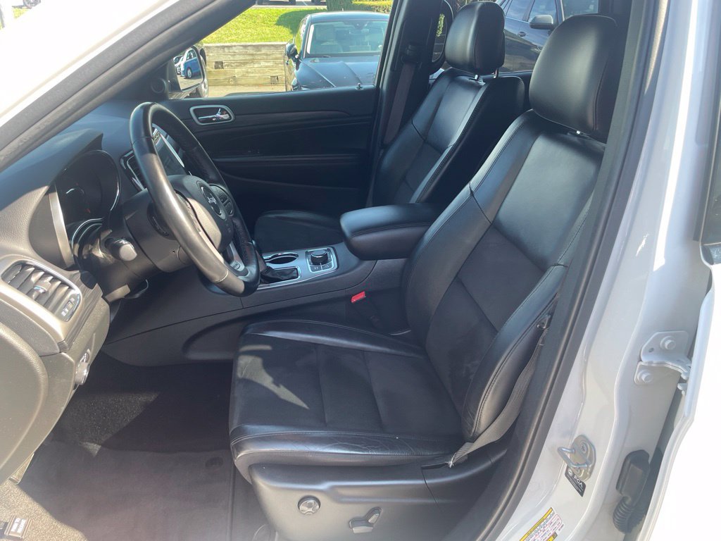 Used 2022 Jeep Grand Cherokee Laredo X AWD/4WD image 13