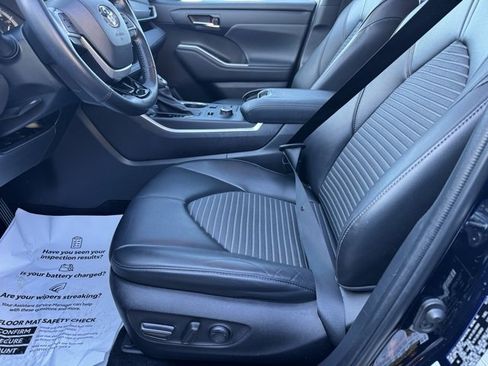 Certified 2022 Toyota Highlander XSE image 6
