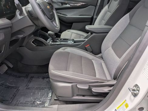 Used 2025 Chevrolet TrailBlazer LT AWD/4WD image 22