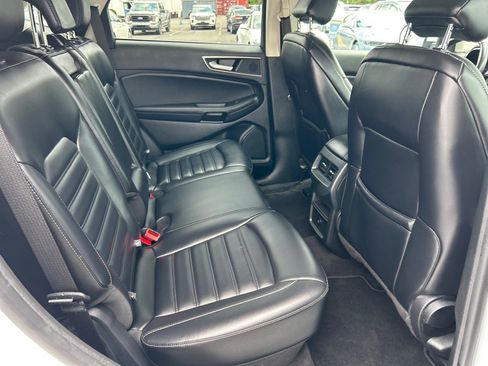 Used 2024 Ford Edge SEL AWD/4WD image 17