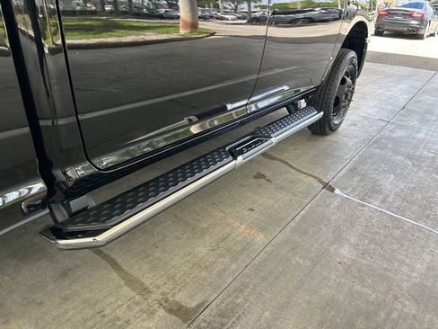 Used 2024 RAM 3500 Tradesman w/ Chrome Appearance Group image 22