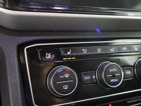 Used 2022 Volkswagen Atlas SE image 52