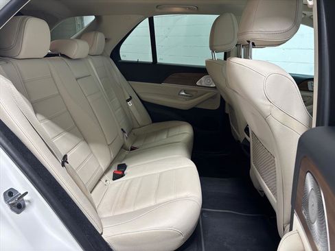 Used 2024 Mercedes-Benz GLE 350 4MATIC image 40