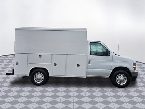 New 2026 Ford E-350 and Econoline 350 Super Duty w/ Power Equipment Group image 8