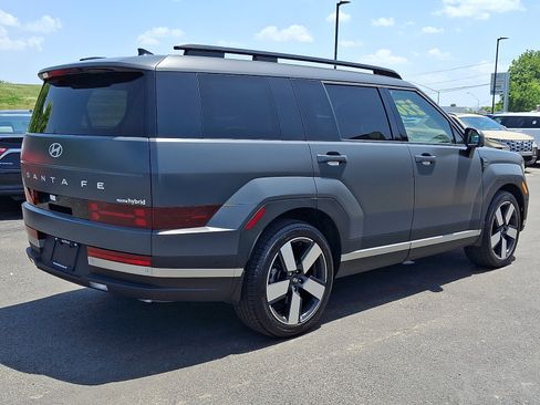 Used 2025 Hyundai Santa Fe Limited AWD/4WD image 6