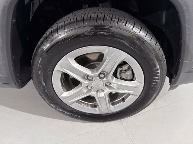 Used 2024 Jeep Compass Latitude AWD/4WD image 12
