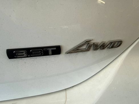 Used 2022 Genesis G70 3.3T w/ Sport Advanced Package AWD/4WD image 10