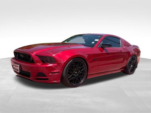 Used 2014 Ford Mustang GT w/ Equipment Group 301A RWD image 4