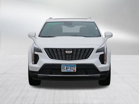 Used 2023 Cadillac XT4 Premium Luxury image 2