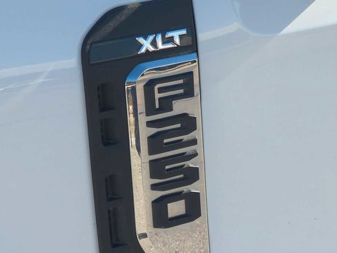 Used 2024 Ford F250 XLT w/ FX4 Off-Road Package image 30