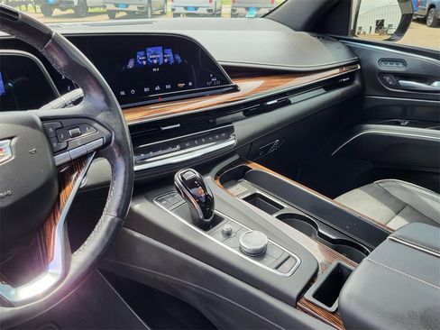 Used 2023 Cadillac Escalade Premium Luxury image 26