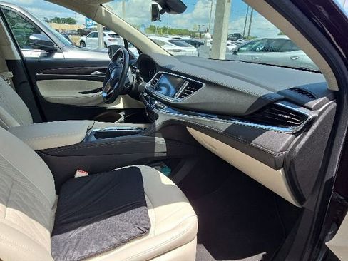 Certified 2023 Buick Enclave Avenir FWD image 8