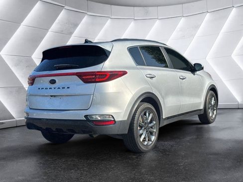 Used 2021 Kia Sportage S w/ S FWD Premium Package image 5
