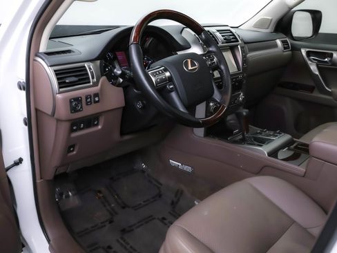 Used 2018 Lexus GX 460 Luxury image 4