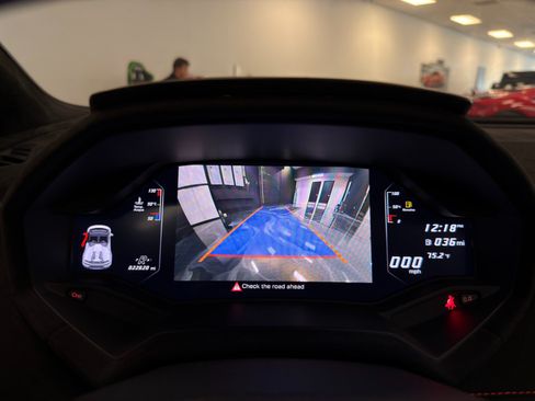 Used 2018 Lamborghini Huracan Performante AWD/4WD image 21