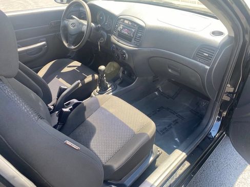Used 2011 Hyundai Accent GL FWD image 20