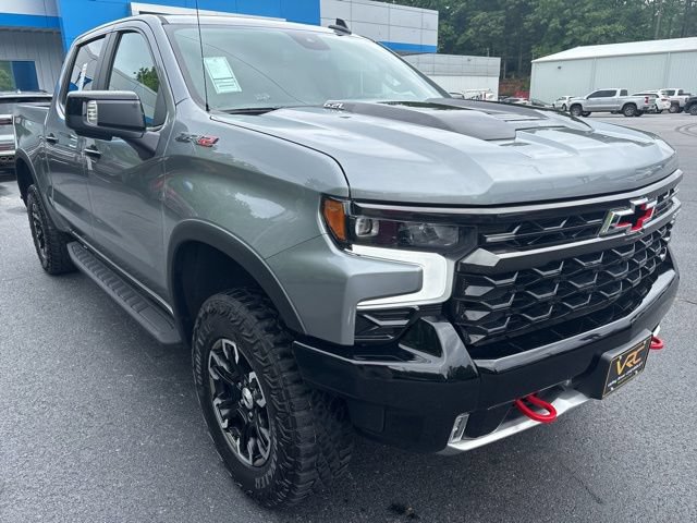 Used 2023 Chevrolet Silverado 1500 ZR2 AWD/4WD image 2