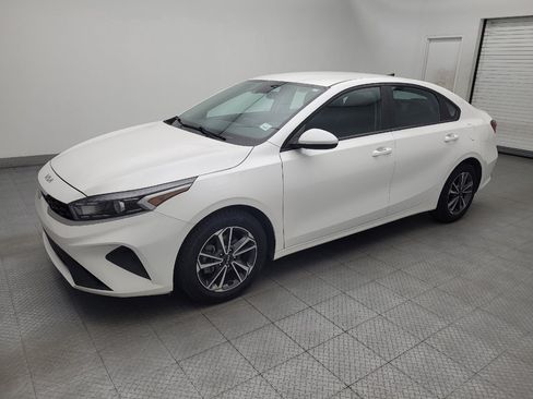 Used 2023 Kia Forte LXS FWD image 2