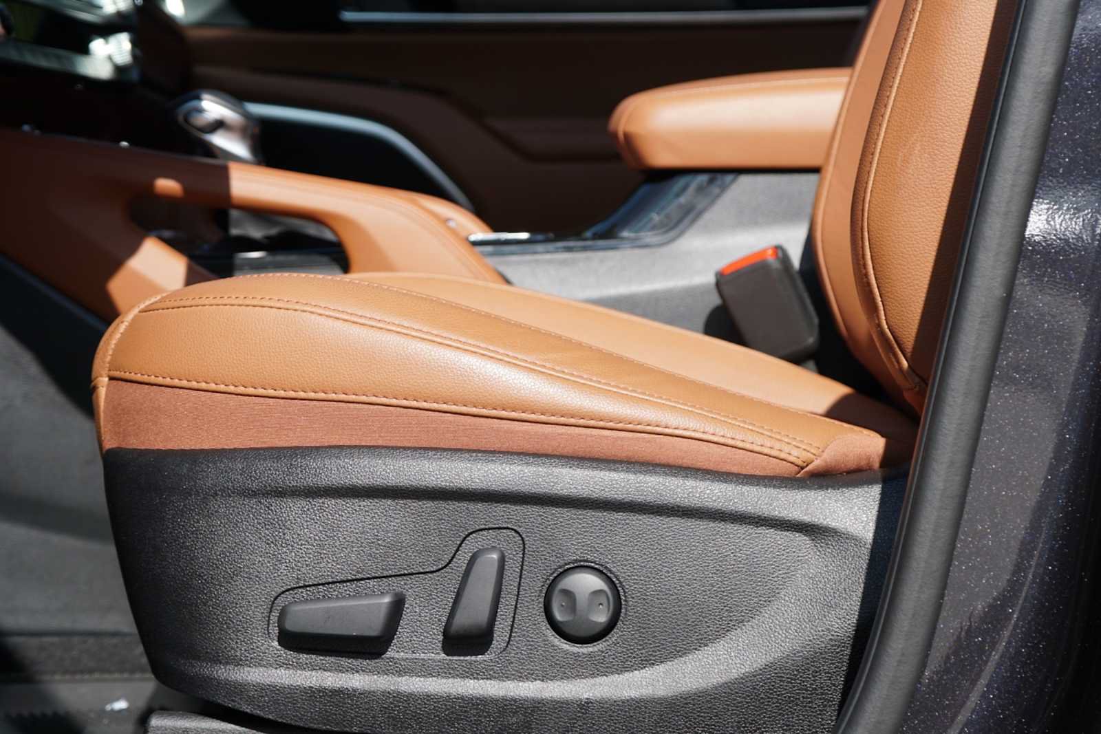 Certified 2025 Kia Telluride AWD image 18
