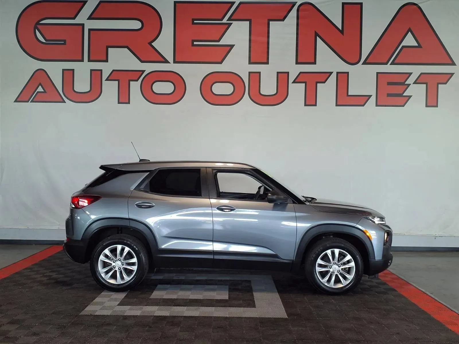 Used 2021 Chevrolet TrailBlazer LS AWD/4WD image 1