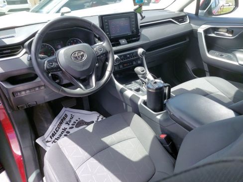 Used 2020 Toyota RAV4 XLE w/ Convenience Package image 13