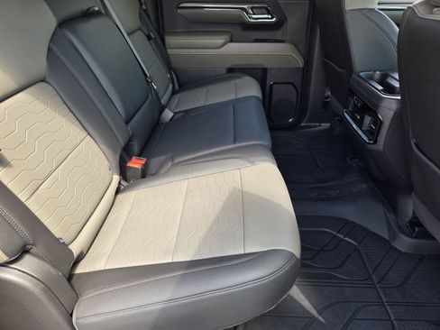 Used 2024 Chevrolet Silverado 1500 ZR2 w/ Technology Package image 29