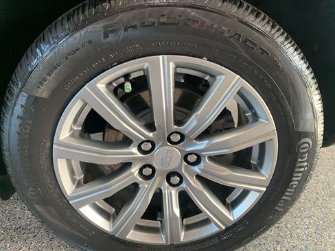 Used 2020 Cadillac XT4 Premium Luxury w/ Driver Awareness Package FWD image 30
