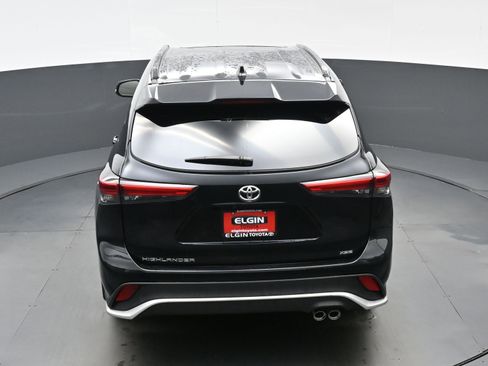Used 2023 Toyota Highlander XSE FWD image 39
