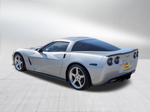 Used 2006 Chevrolet Corvette Coupe w/ Preferred Equipment Group RWD image 5