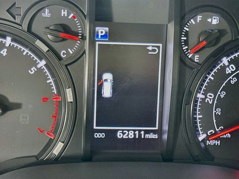 Used 2020 Toyota 4Runner SR5 Premium w/ Moonroof Package AWD/4WD image 13