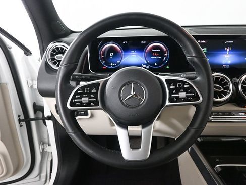 Certified 2021 Mercedes-Benz GLB 250 4MATIC image 2