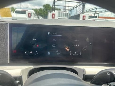 Used 2025 Hyundai Tucson SE FWD image 19