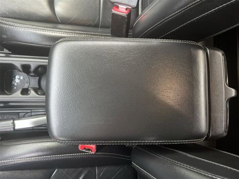 Used 2020 Jeep Gladiator Overland w/ Uconnect 4C Nav & Sound Group image 23