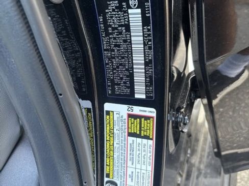 Used 2025 Toyota Camry SE image 25