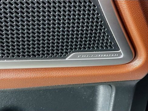 Used 2024 Kia Telluride EX w/ EX Captain's Chair Package image 20