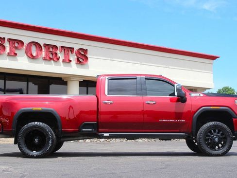 Used 2020 GMC Sierra 3500 Denali w/ Denali Ultimate Package AWD/4WD image 3