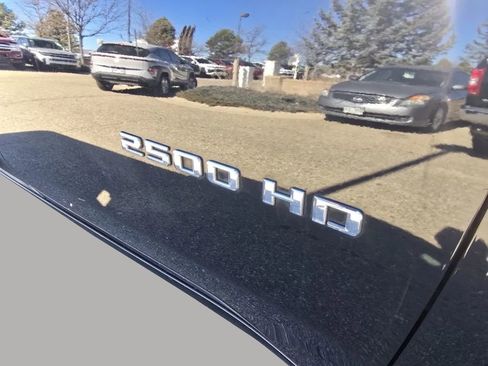 Used 2022 Chevrolet Silverado 2500 LT w/ Convenience Package image 9
