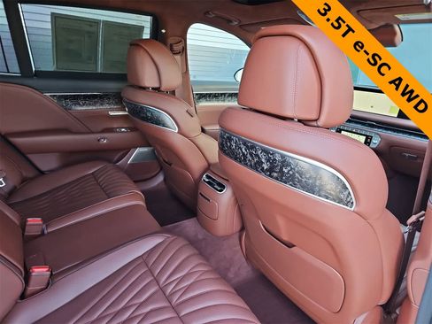 Used 2025 Genesis G90 3.5T image 16
