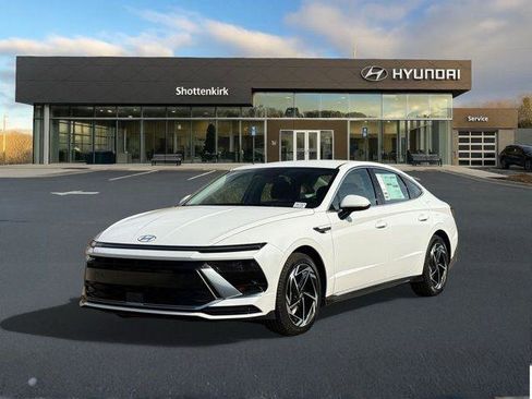 New 2026 Hyundai Sonata SEL image 1