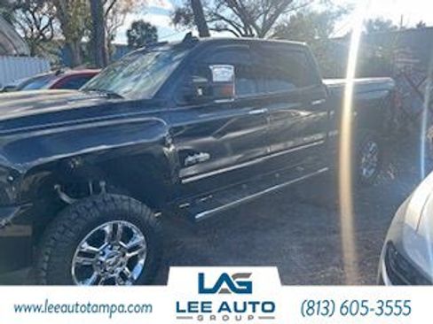 Used 2018 Chevrolet Silverado 2500 High Country w/ Duramax Plus Package image 2