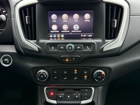 Used 2023 GMC Terrain SLE image 21