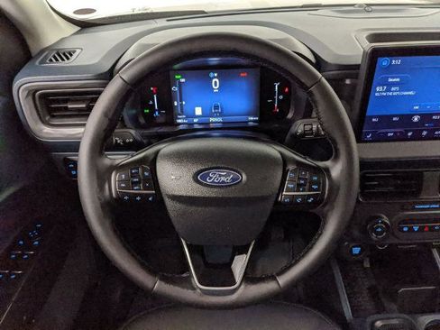 Certified 2025 Ford Maverick Lariat w/ Black Appearance Package image 12