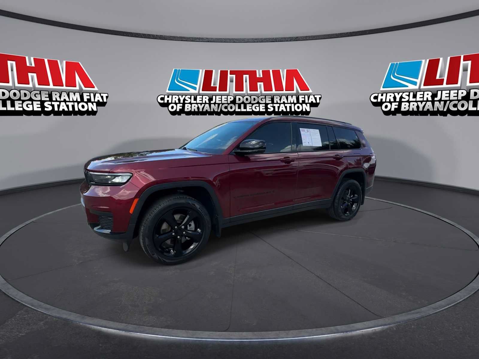 Used 2023 Jeep Grand Cherokee L Laredo AWD/4WD image 4