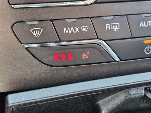 Used 2020 Ford Edge SEL image 20